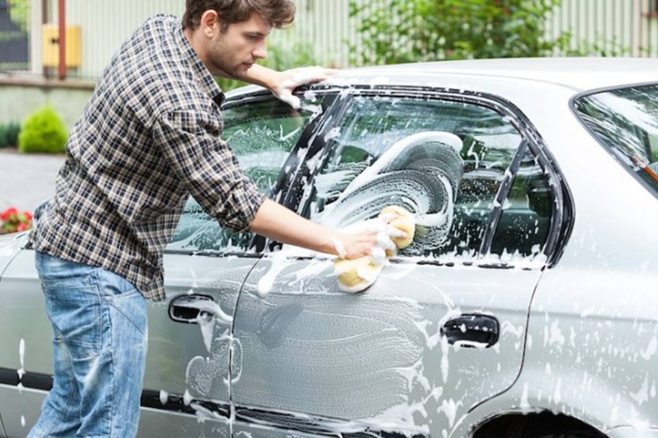 lavar o carro da maneira correta